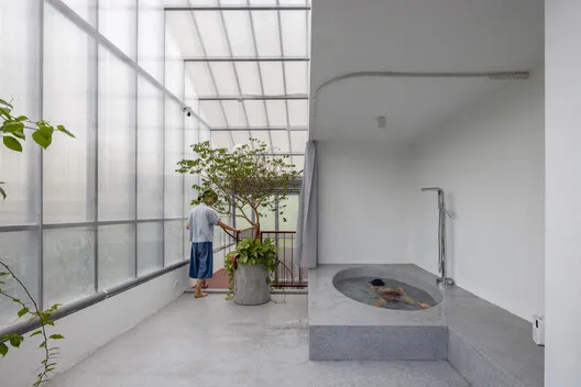 Narrow Alley Micro-Dwelling: Transforming the Ordinary into Extraordinary Urban Living