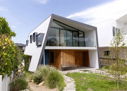 Playfair: A Bespoke Coastal Sanctuary for the Spirit of Adventure