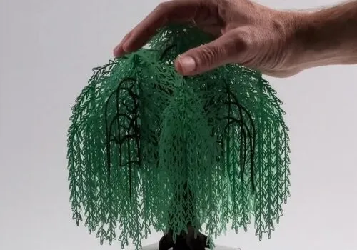 Poetic Folds: Botanical Narratives in Kirigami Artistry