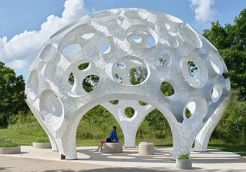 Sculpting Light: THEVERYMANY's 'Moonrise' Pavilion Reimagines Public Art