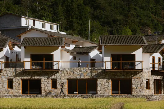 Ningshan LuZhai Cottages: A Poetic Retreat Amidst Shaanxi's Mountainous Serenity