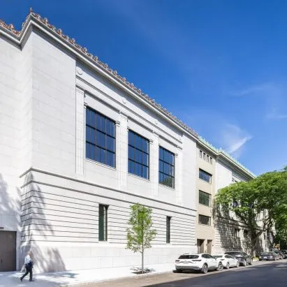 Robert AM Stern Architects: Weaving History and Modernity at the New York Historical Museum's Tang Wing