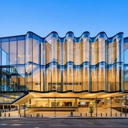 Architectural Fluidity: NorthGlass Curved Glass Elevates Brisbane's Glasshouse Theatre Facade