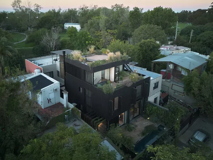 Poetic Dwelling in San Isidro: An Architectural Dialogue Between Site, Landscape, and Life