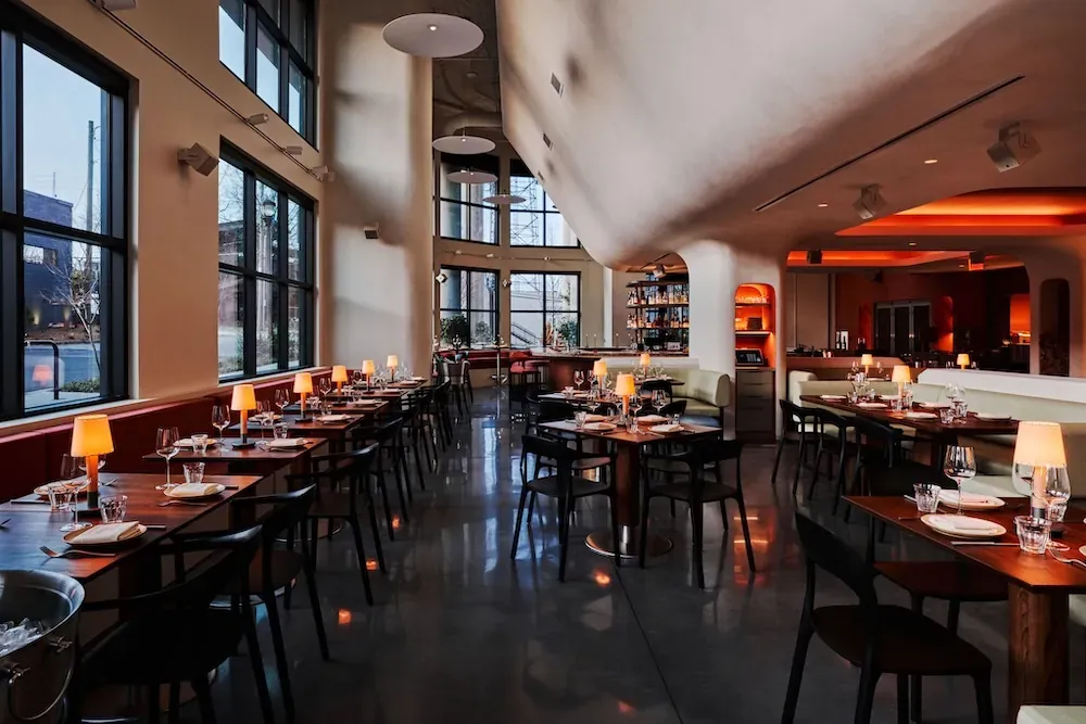 Füm Atlanta: Sculpting Fire, Form, and Italian Market Vivacity into a Dynamic Dining Environment