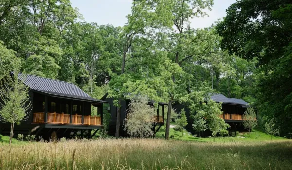 Troutbeck Estate's River Cottages: Bridging Heritage and Contemporary Riverside Luxury in the Hudson Valley